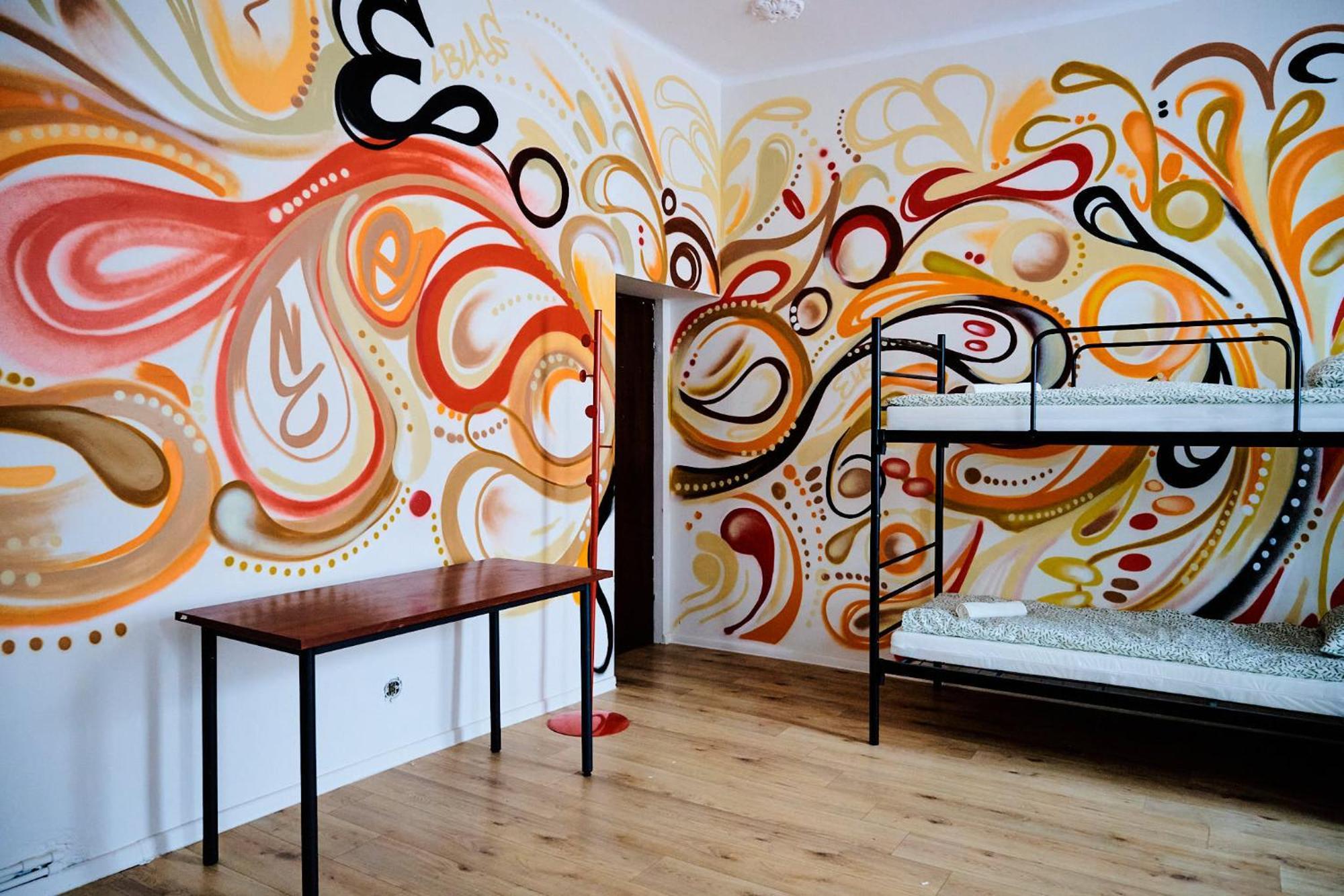 Hostel Graffiti Krakkó Kültér fotó