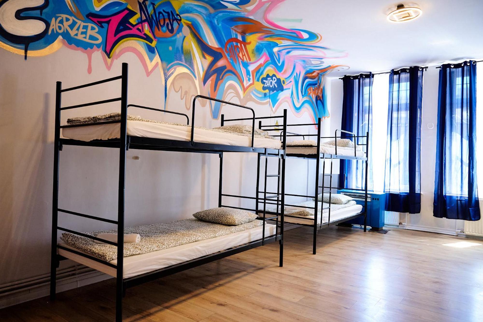 Hostel Graffiti Krakkó Kültér fotó