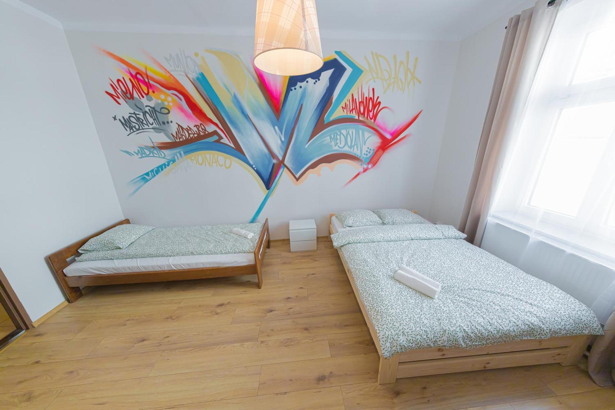 Hostel Graffiti Krakkó Kültér fotó